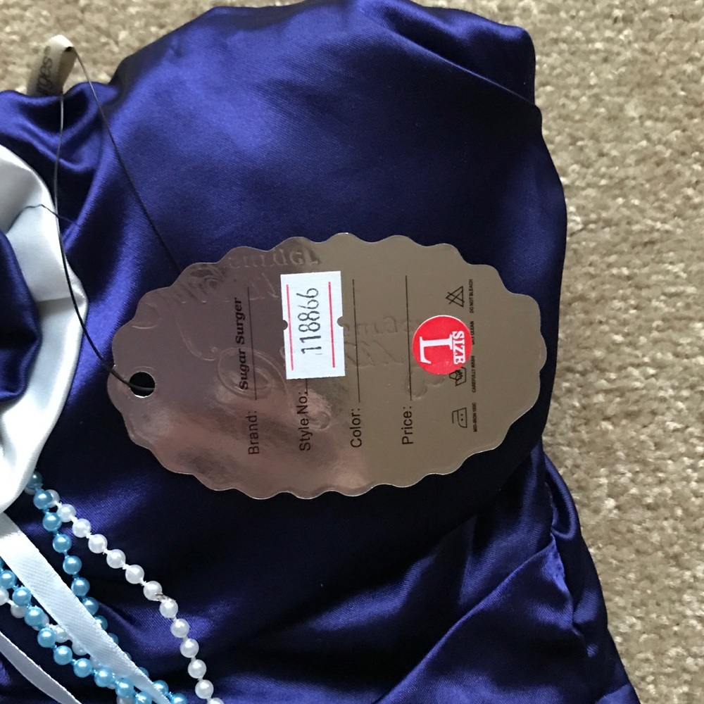 Dress - Picture 2 of 2